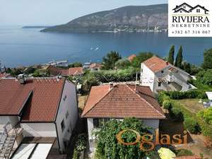 Dvospratna kuca sa pogledom na more Herceg Novi